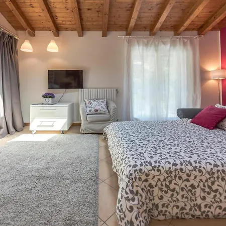 Perlago Feriehus *